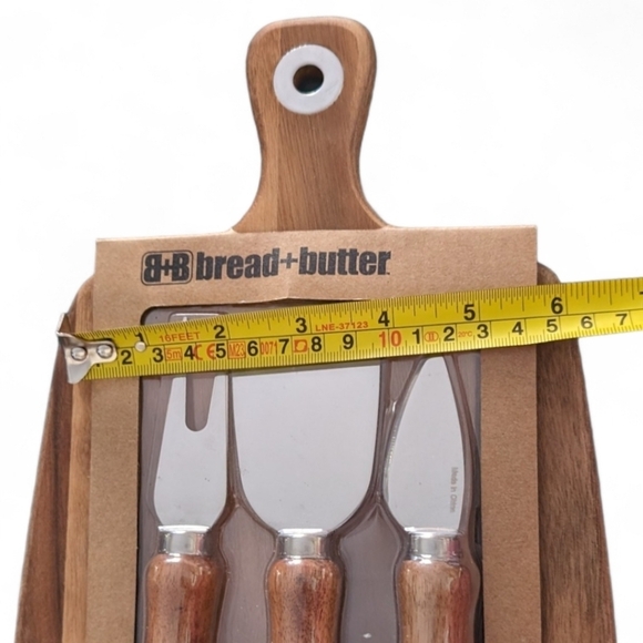 Brand New Bread and Butter Set Cutting Board and 3 Utensils - Picture 4 of 4